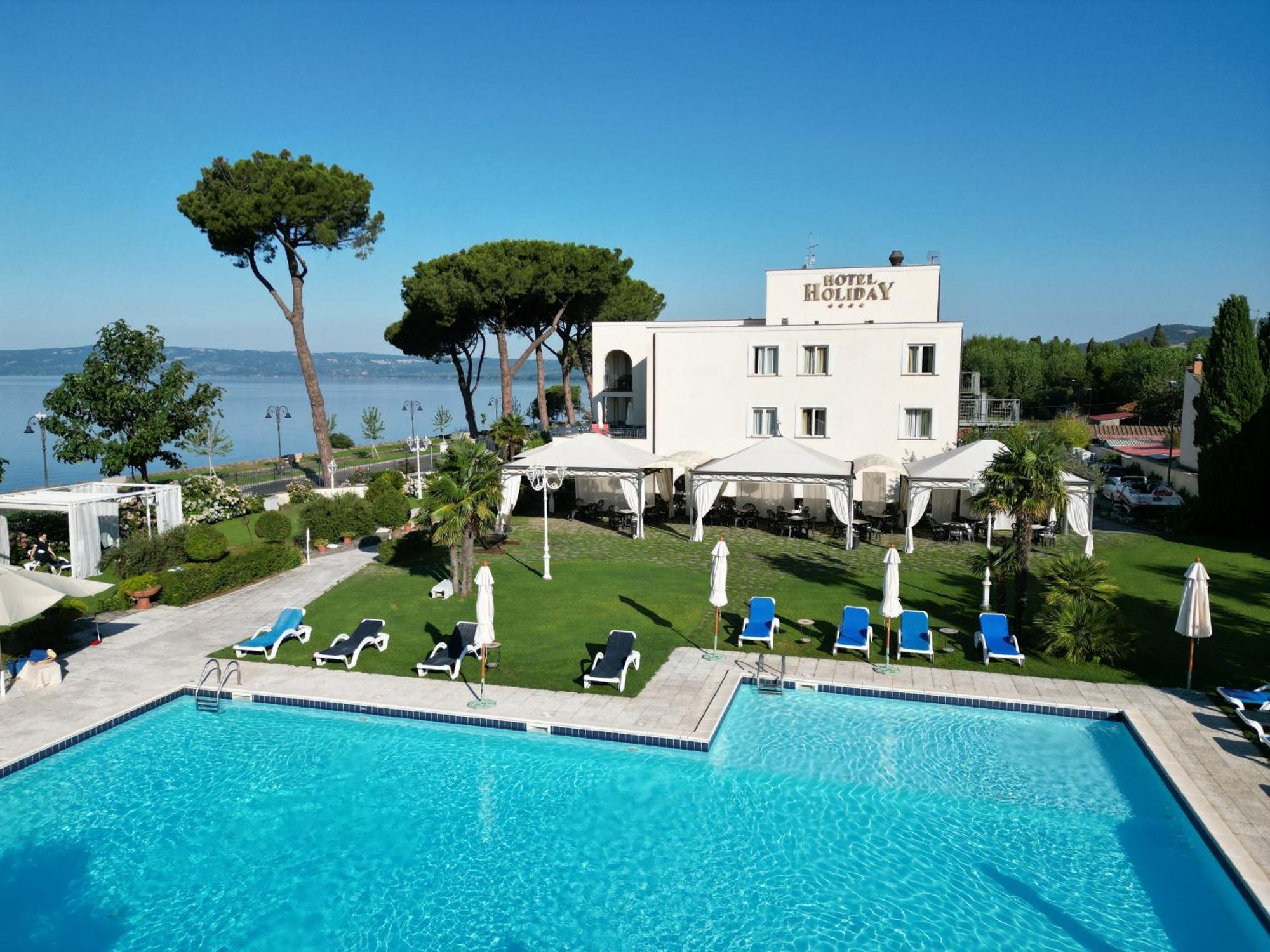 Hotel Holiday Sul Lago Bolsena Kültér fotó