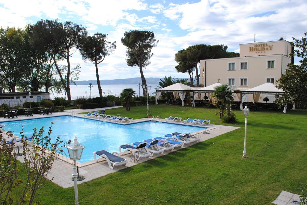 Hotel Holiday Sul Lago Bolsena Kültér fotó