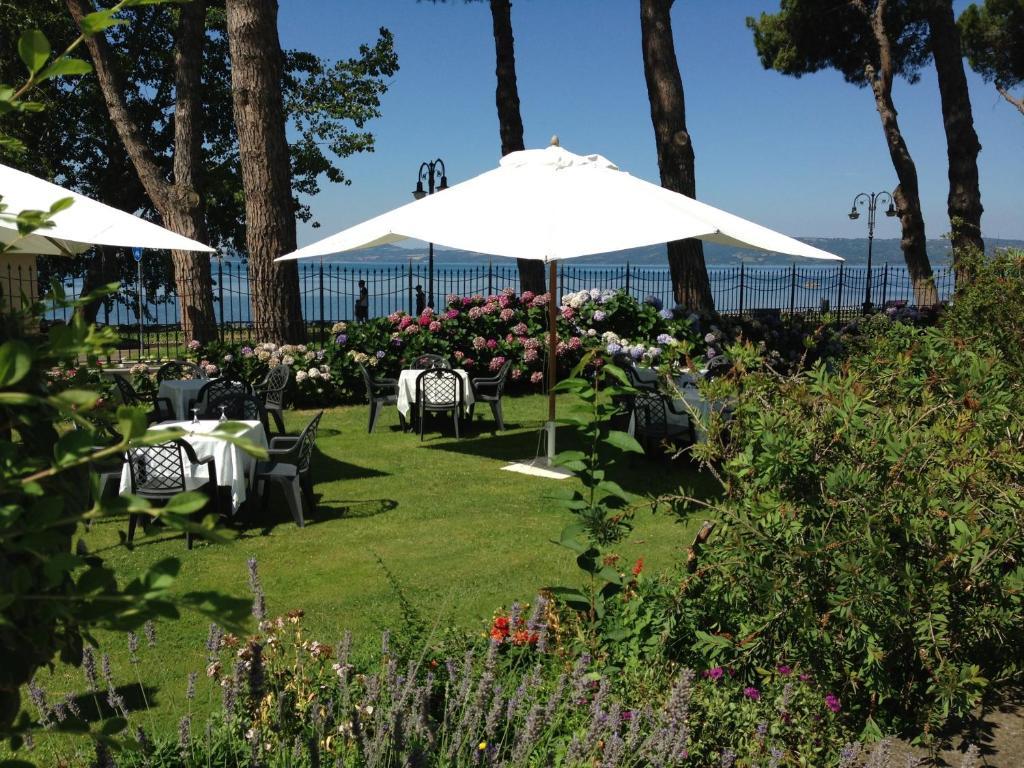 Hotel Holiday Sul Lago Bolsena Kültér fotó