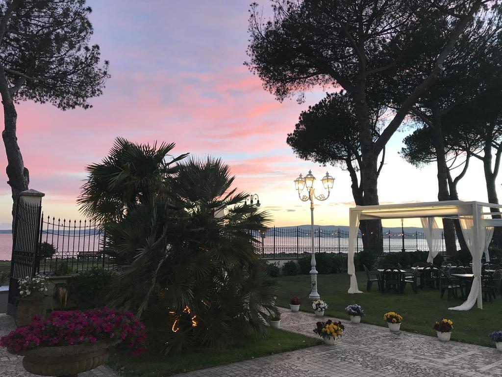 Hotel Holiday Sul Lago Bolsena Kültér fotó